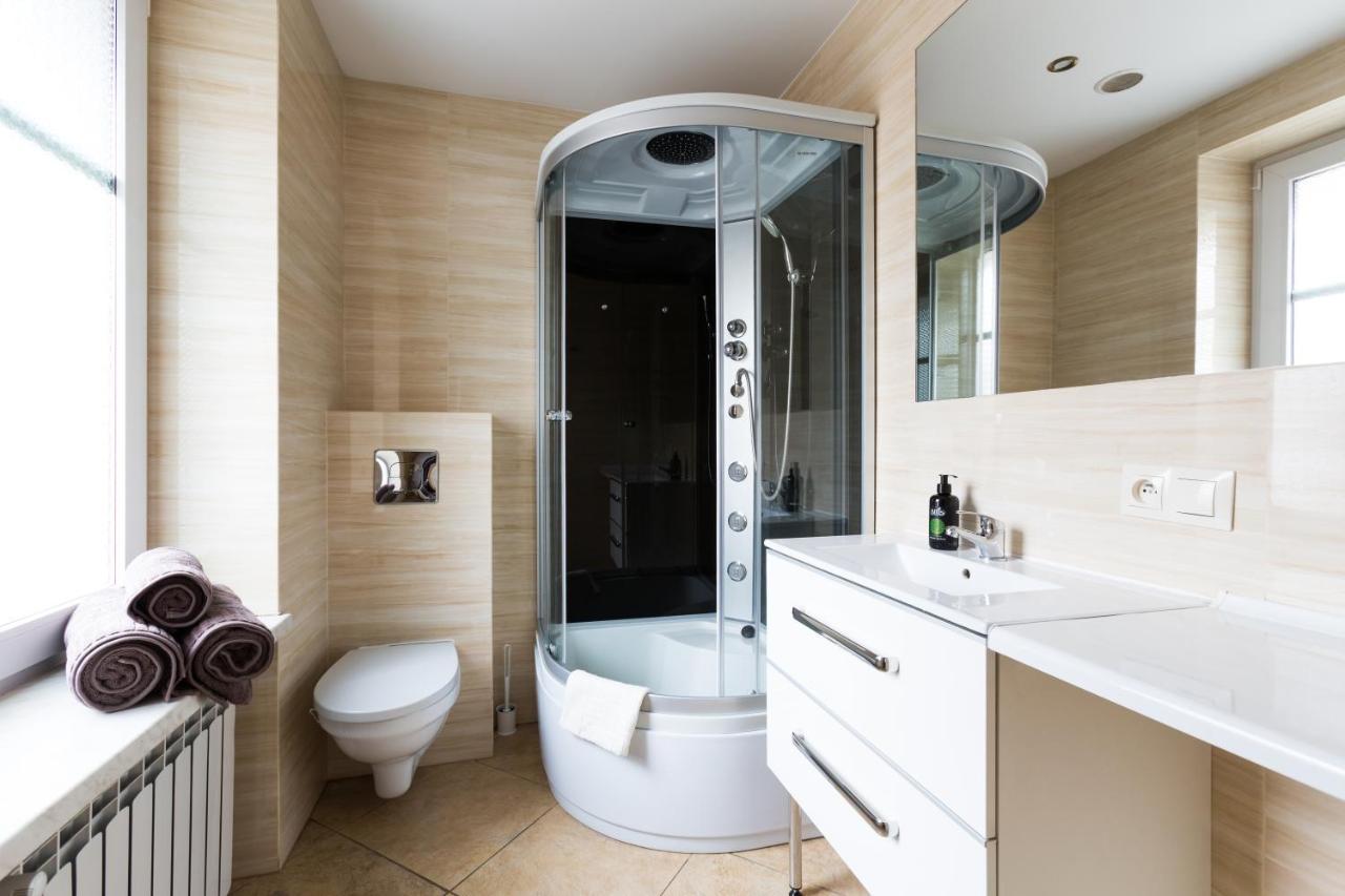 סוסנוביץ' Aparthouse Apartamenty Centrum מראה חיצוני תמונה