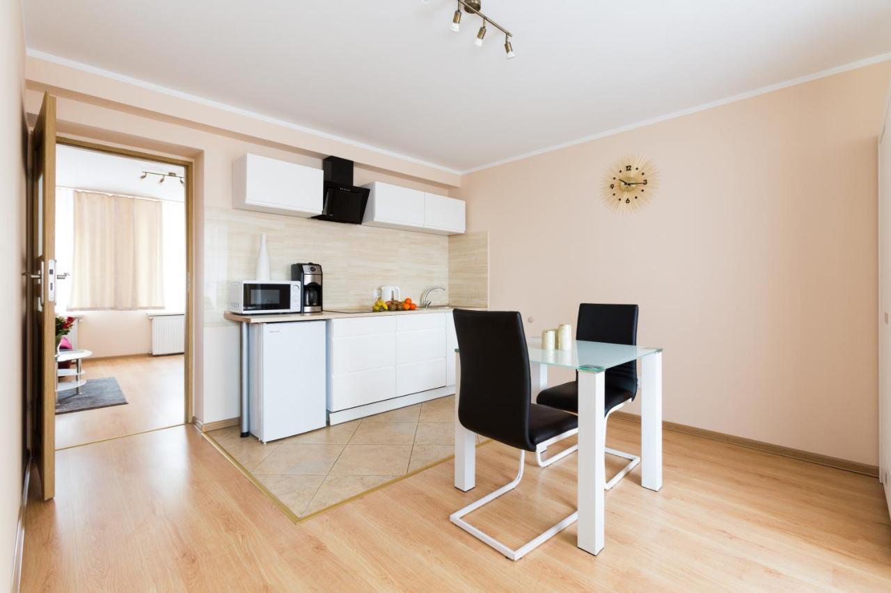 סוסנוביץ' Aparthouse Apartamenty Centrum מראה חיצוני תמונה