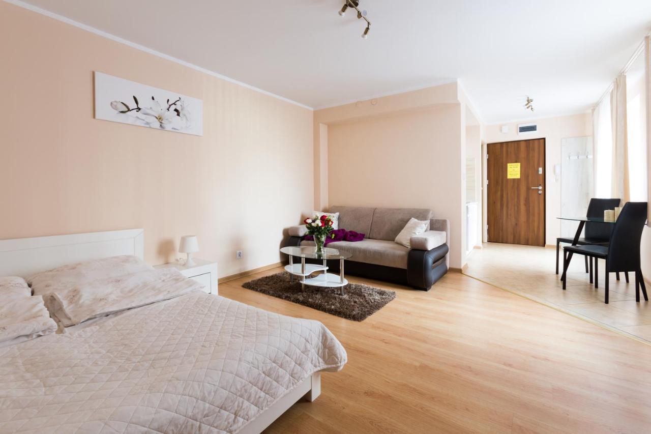 סוסנוביץ' Aparthouse Apartamenty Centrum מראה חיצוני תמונה